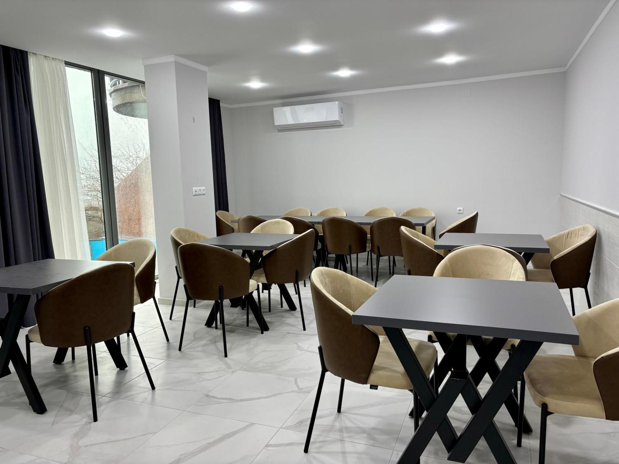 Hillside Inn Батуми Экстерьер фото