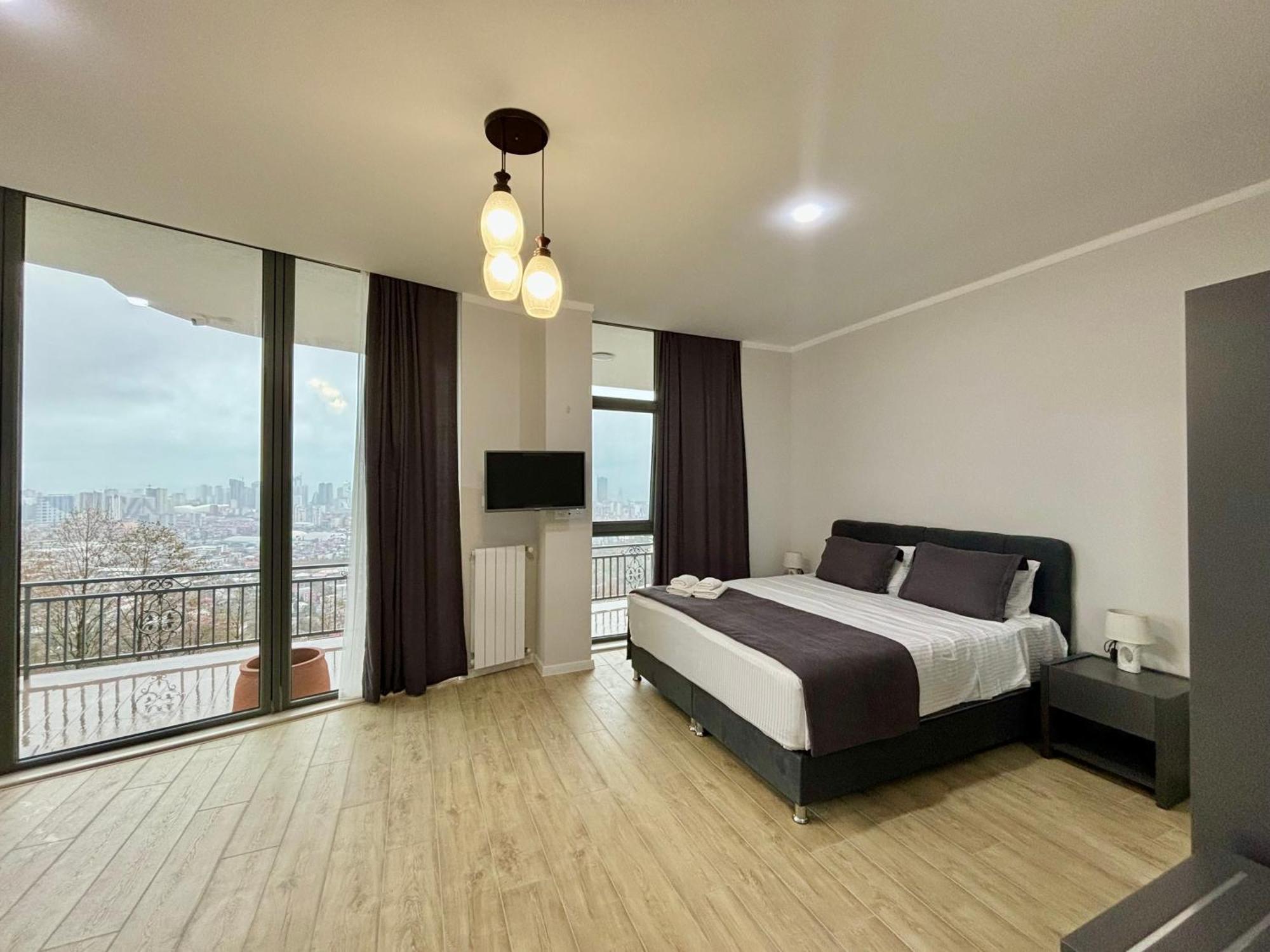 Hillside Inn Батуми Экстерьер фото